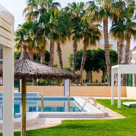טורבייחה Nice House With Tennis Court,Sports And Playground מראה חיצוני תמונה