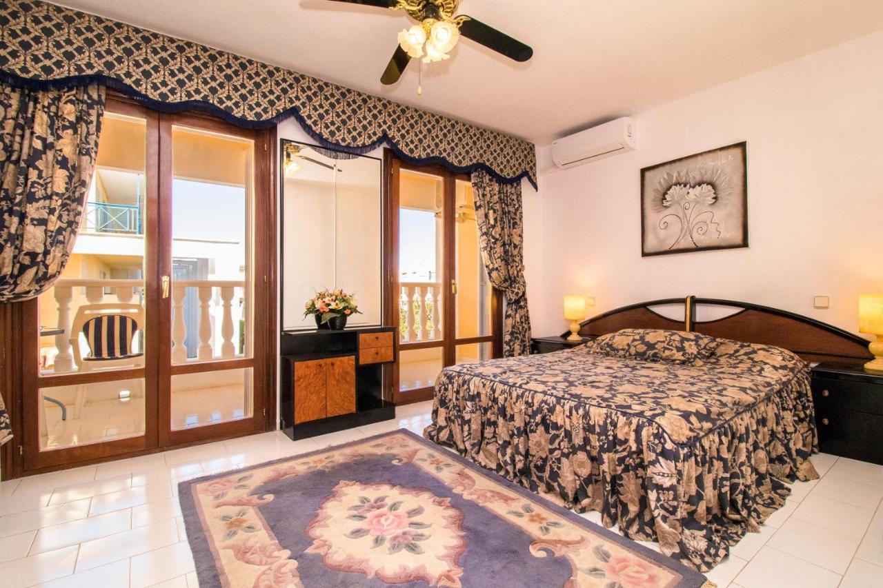 טורבייחה Nice House With Tennis Court,Sports And Playground מראה חיצוני תמונה