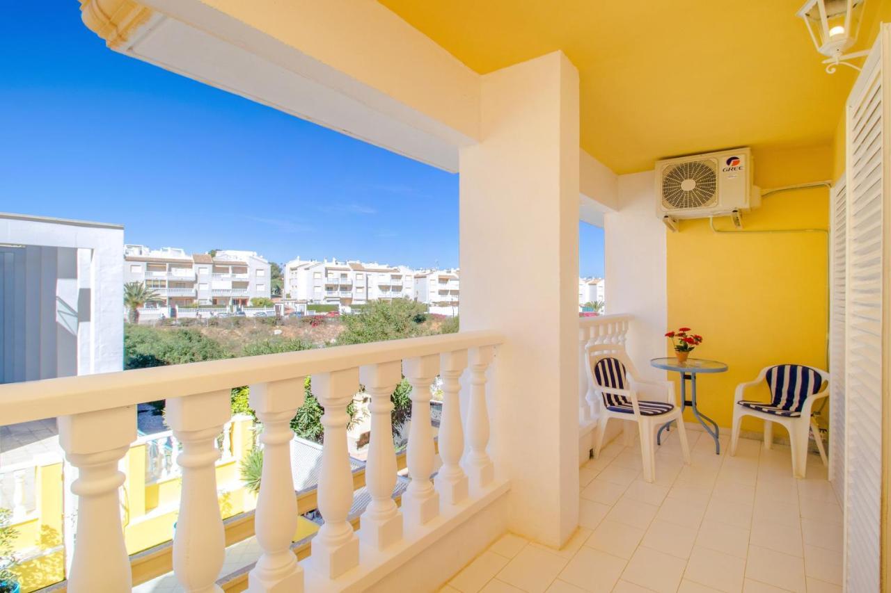 טורבייחה Nice House With Tennis Court,Sports And Playground מראה חיצוני תמונה