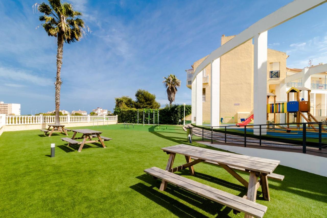 טורבייחה Nice House With Tennis Court,Sports And Playground מראה חיצוני תמונה